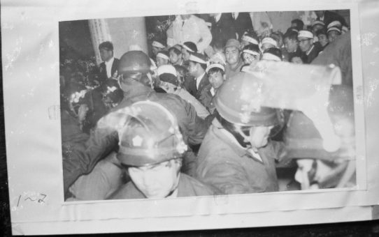 教公二法阻止闘争