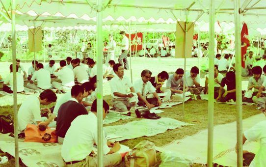 摩文仁の丘平和集会