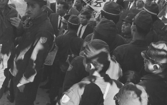 裁判移送抗議集会