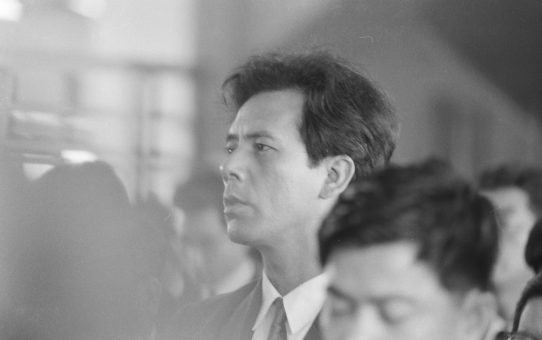 B52撤去要求デモ