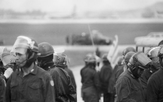 B52撤去要求デモ