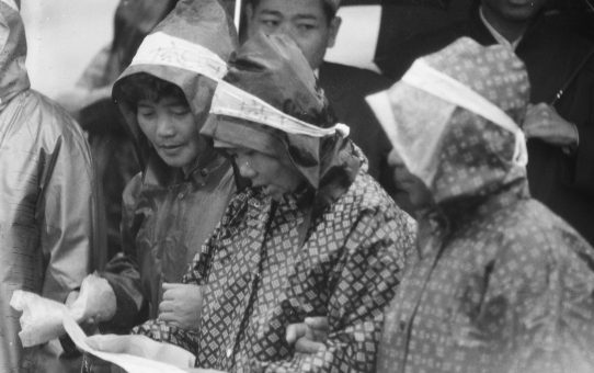 B52撤去要求デモ