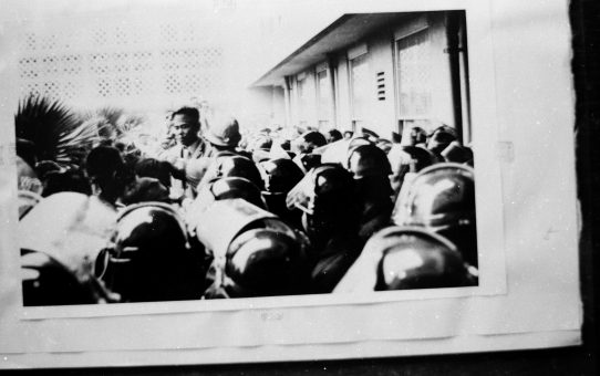 教公二法阻止闘争