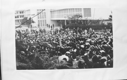 教公二法阻止闘争