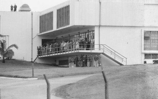 全軍労48時間スト第一波