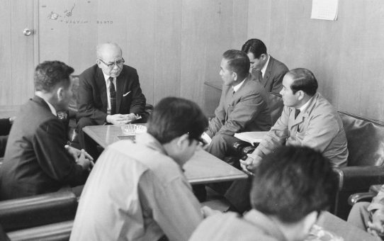 屋良主席との懇談