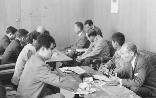 屋良主席との懇談