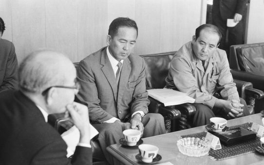 屋良主席との懇談