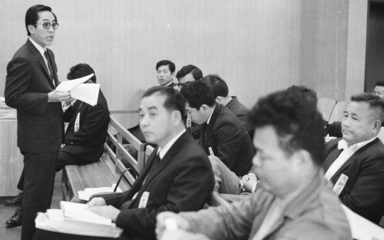 全軍労スト第一波