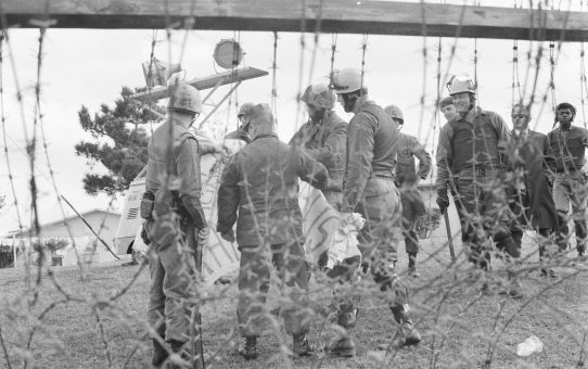 全軍労スト第一波