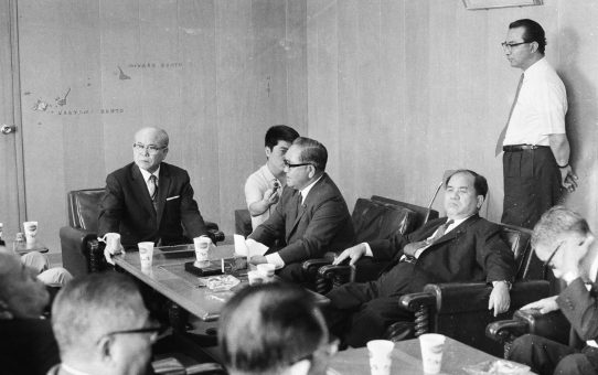 立法院　予算委員会　代表質問