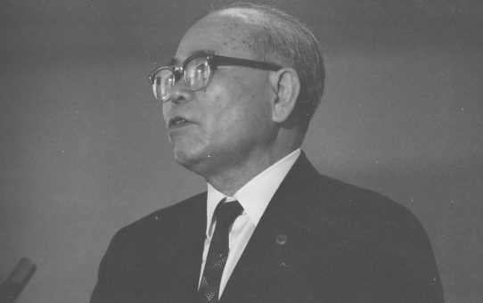 立法院　予算委員会　代表質問