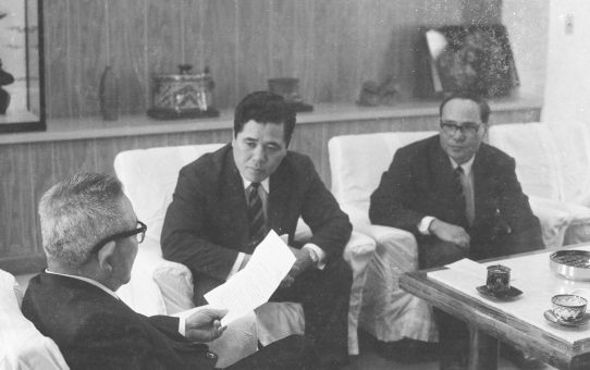 国民皆保険立法院へ要請