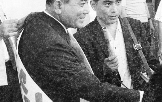 参院選出陣式　喜屋武真栄