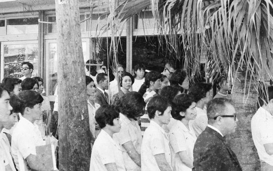 参院選出陣式　喜屋武真栄