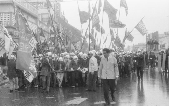 全軍労スト、48時間