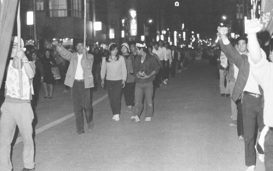 4.28大会、市内デモ