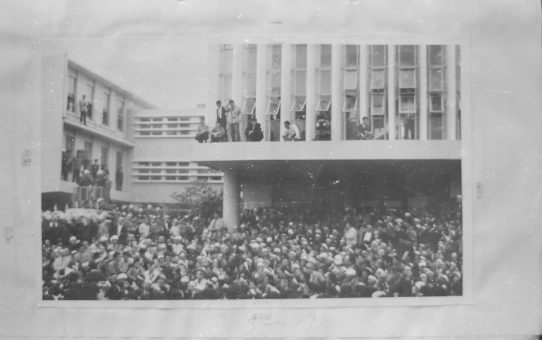 教公二法阻止闘争